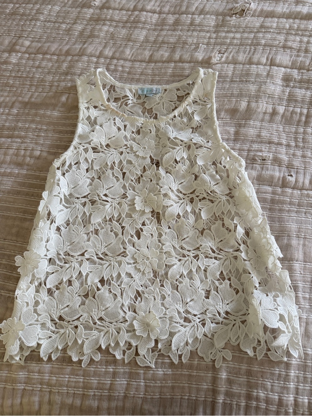 Women’s Cream Floral Lace Sleeveless Top